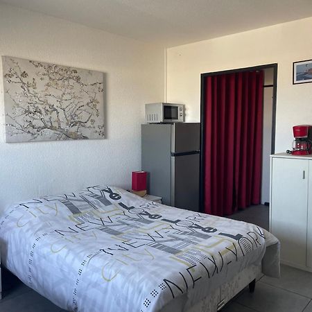 Apartamento Au Rythme Des Ferrys Calais Exterior foto